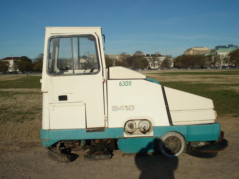 1992 TENANT Sweeper